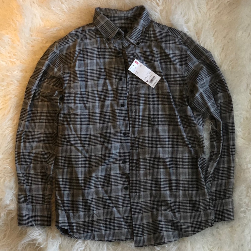 NWT UNIQLO PLAID DRESS SHIRT